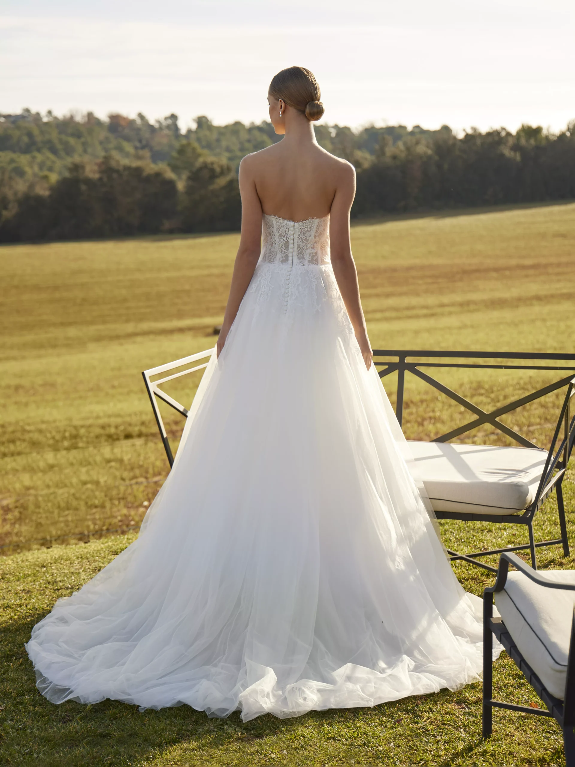 vestido-novia-druma-whiteone-encaje-escotepalabradehonor-espaldaenv-sedkanovias4