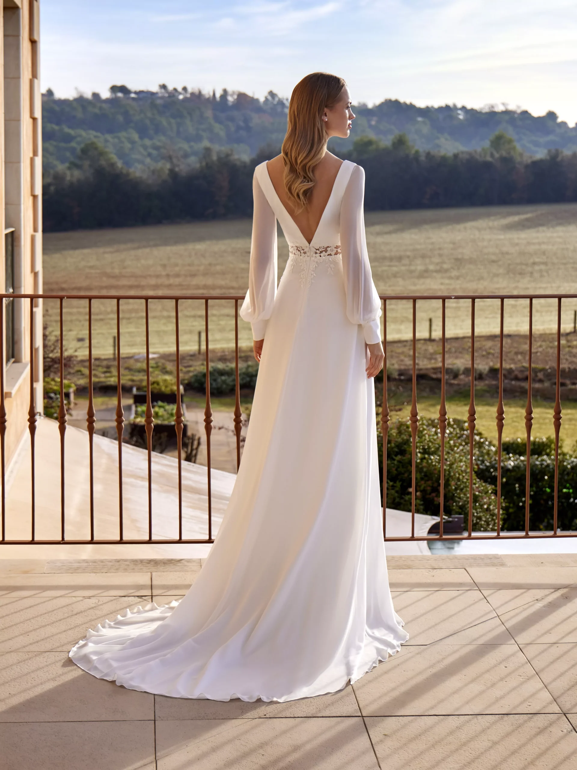 vestido-novia-escami-whiteone-encaje-escoteenv-espaldaenv-sedkanovias2