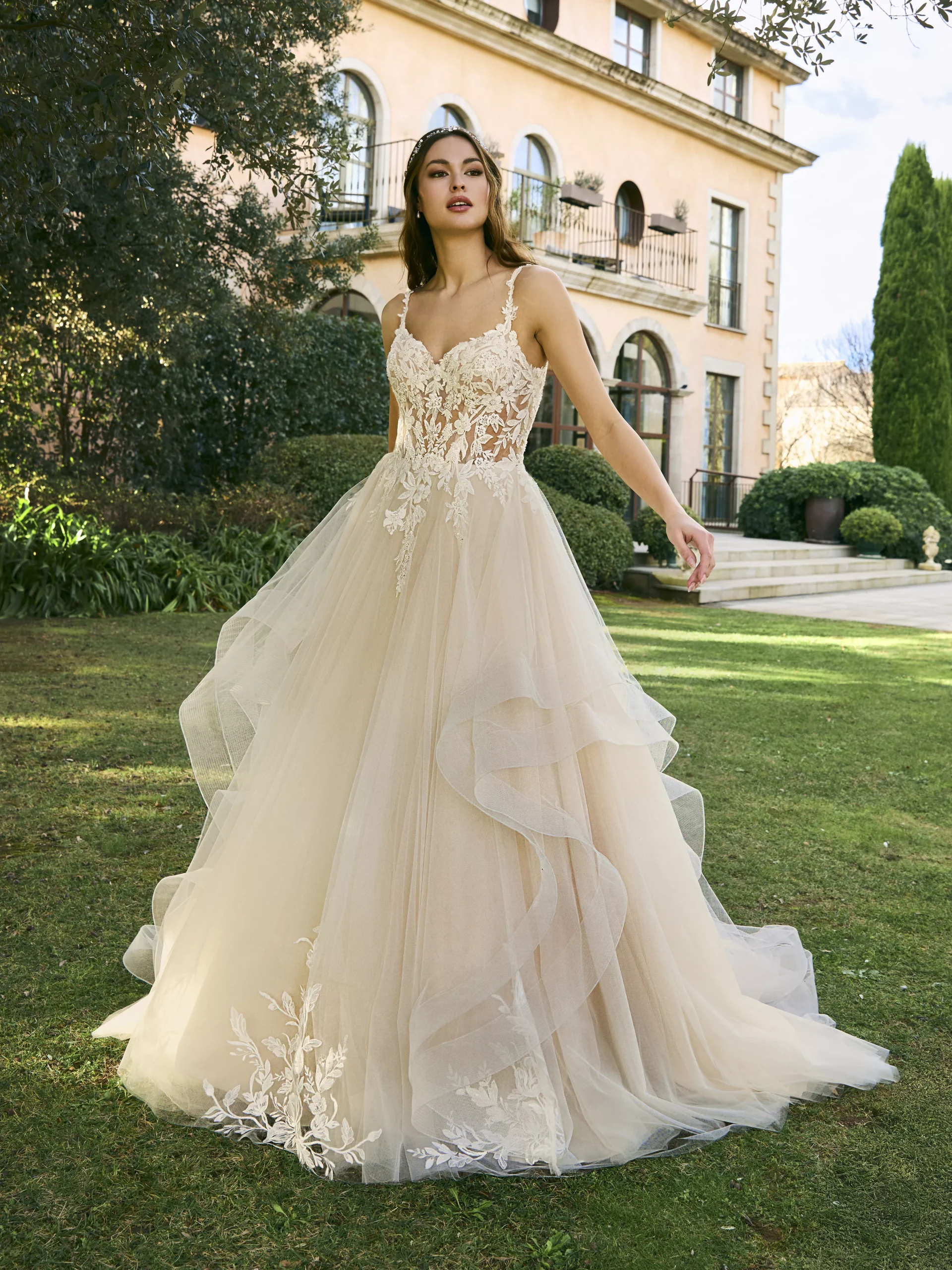 vestido-novia-filothei-whiteone-encaje-escotecorazón-espaldaenv-sedkanovias1