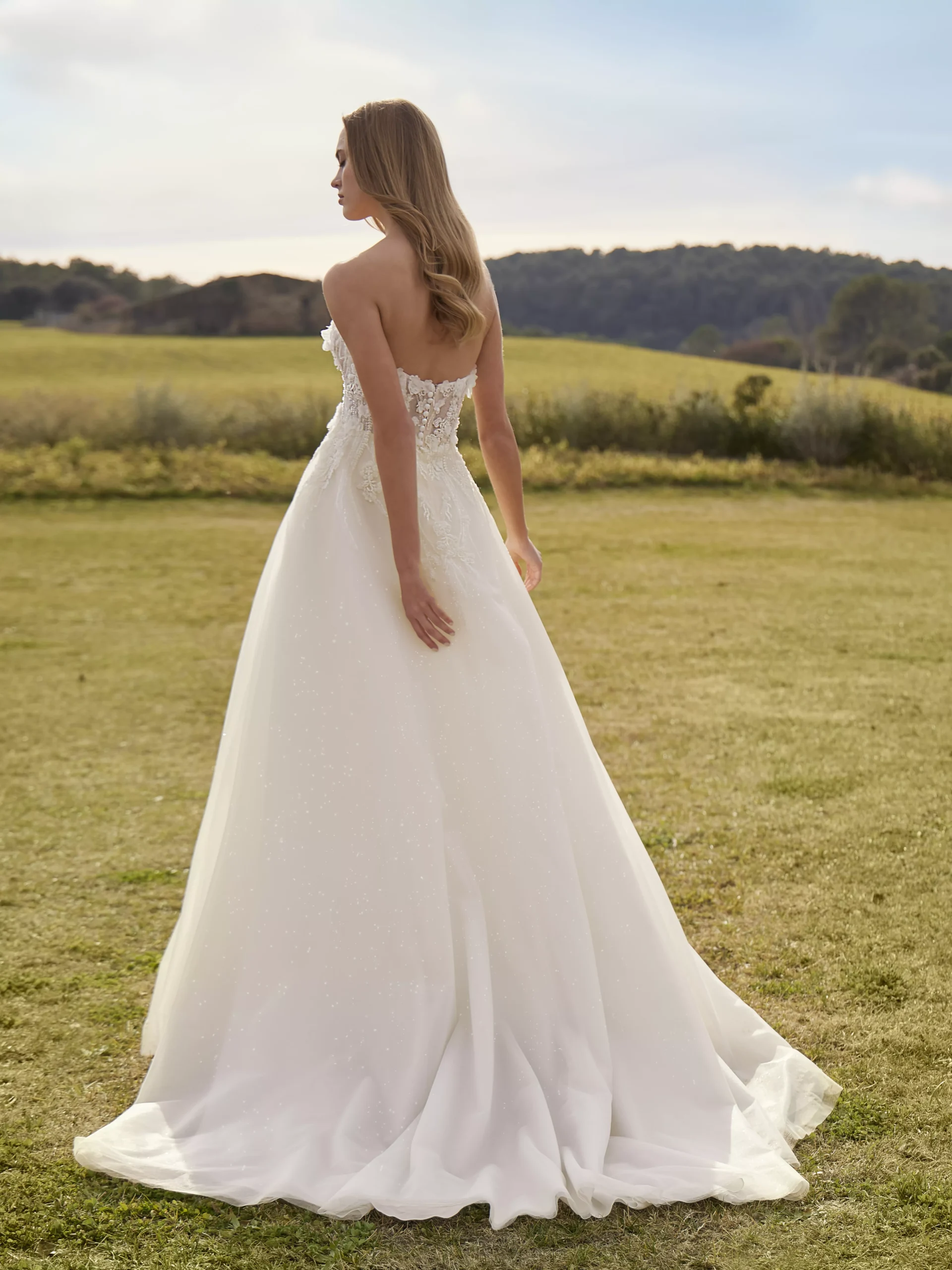 vestido-novia-hileta-whiteone-encaje-escotecorazón-espaldarecta-sedkanovias2