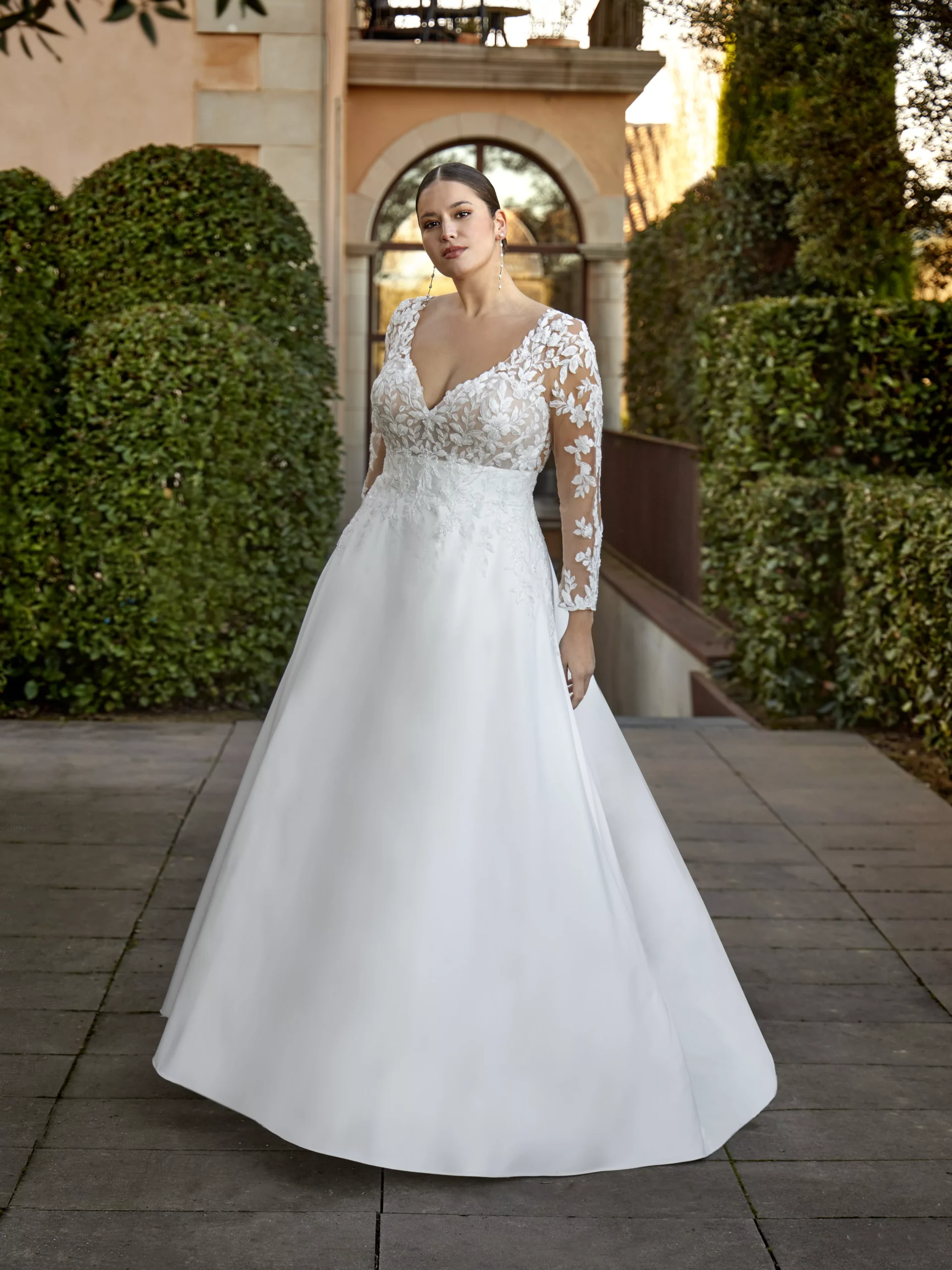 vestido-novia-kleone-whiteone-encaje-escoteenv-espaldaenv-sedkanovias1