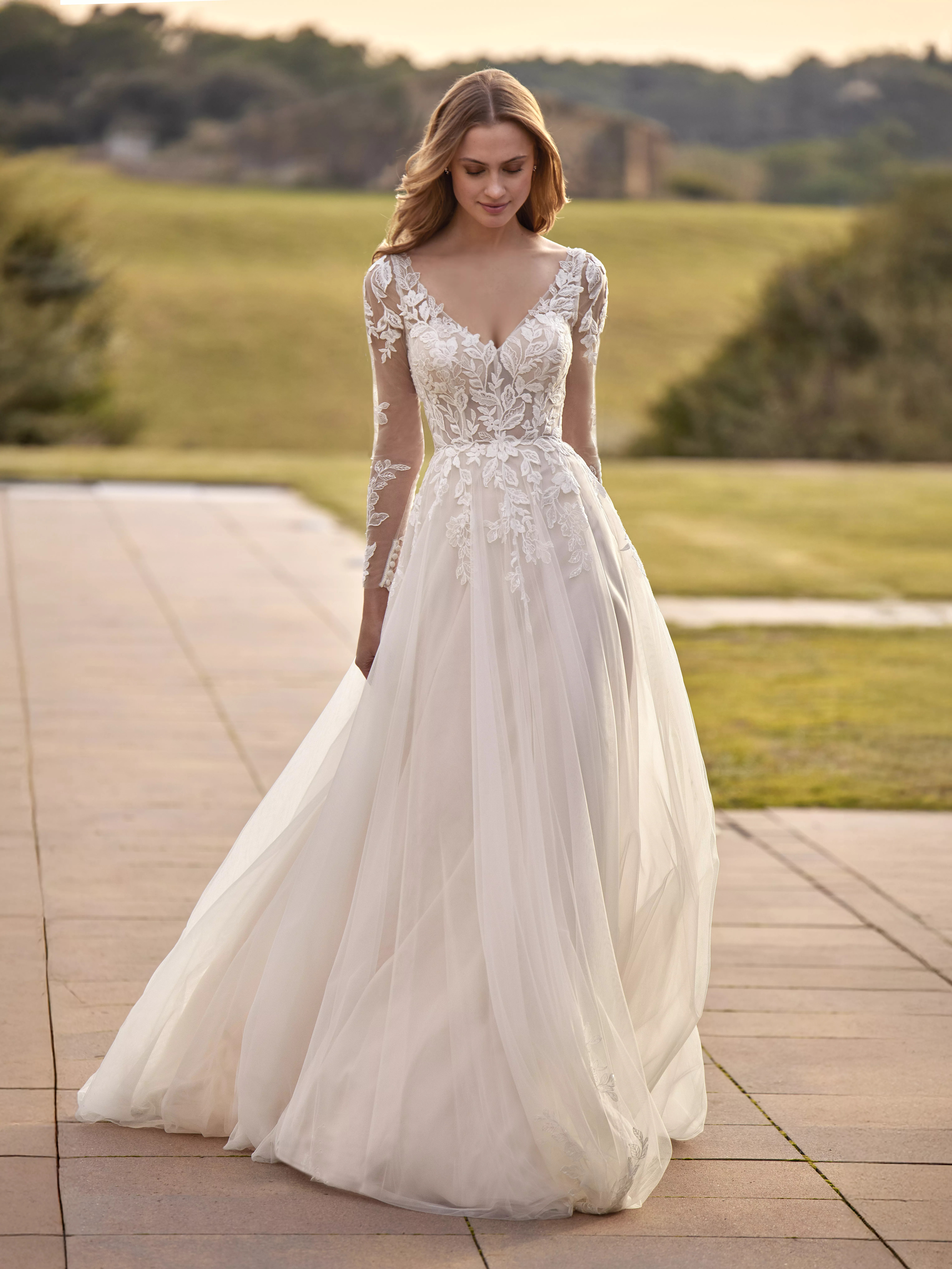 vestido-novia-lirea-whiteone-encaje-escoteenv-espaldaenv-sedkanovias1