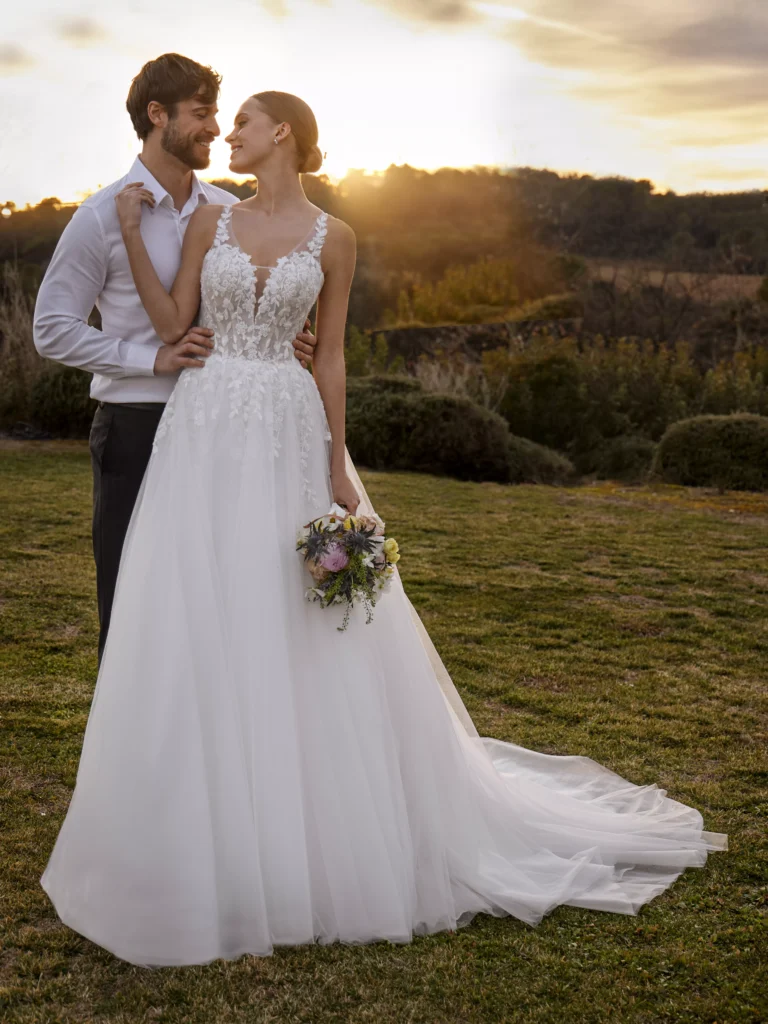 vestido-novia-melibe-whiteone-encaje-escotecorazón-espaldaenv-sedkanovias2