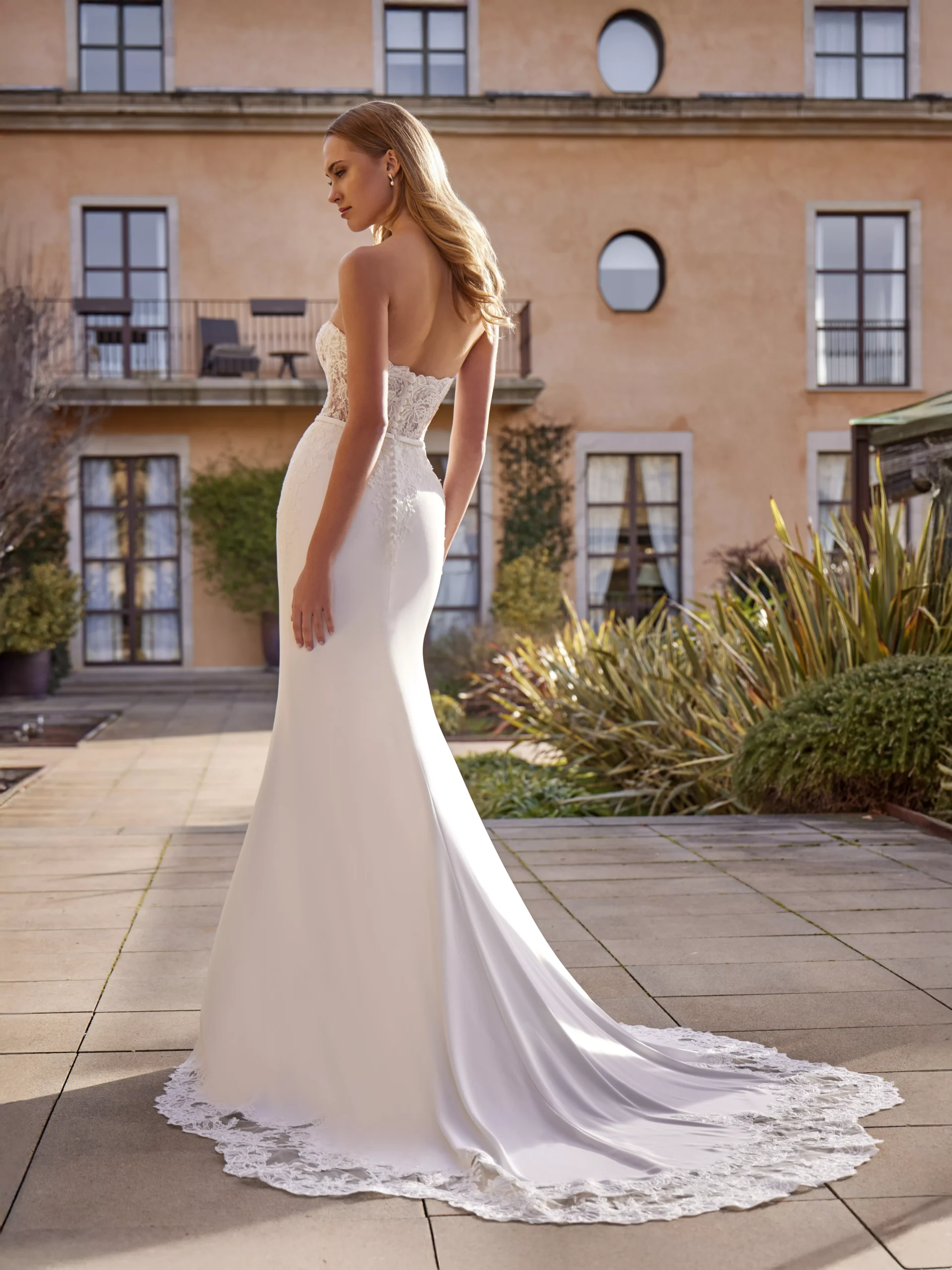 vestido-novia-saila-whiteone-escotepalabradehonor-espaldarecta-sedkanovias4